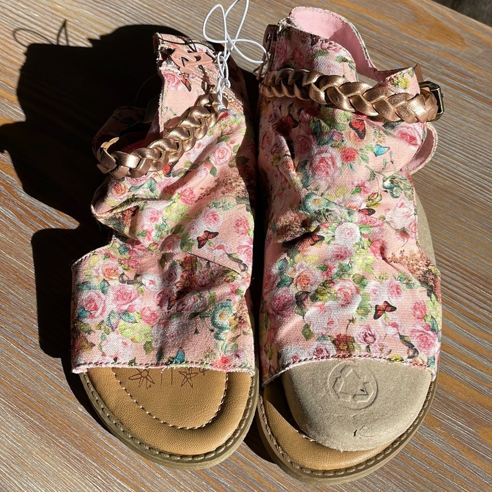 Girls Eva Blowfish sandals (NWT)